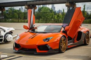 Lamborghini Aventador LP700-4 on PUR Wheels (RS05) 2018 года